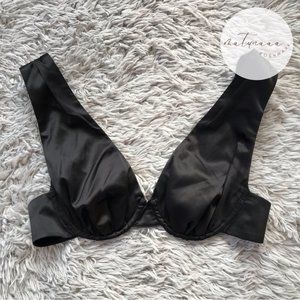 WeWoreWhat Danielle Bernstein Black Underwire V-Neck Stretch Bra Top